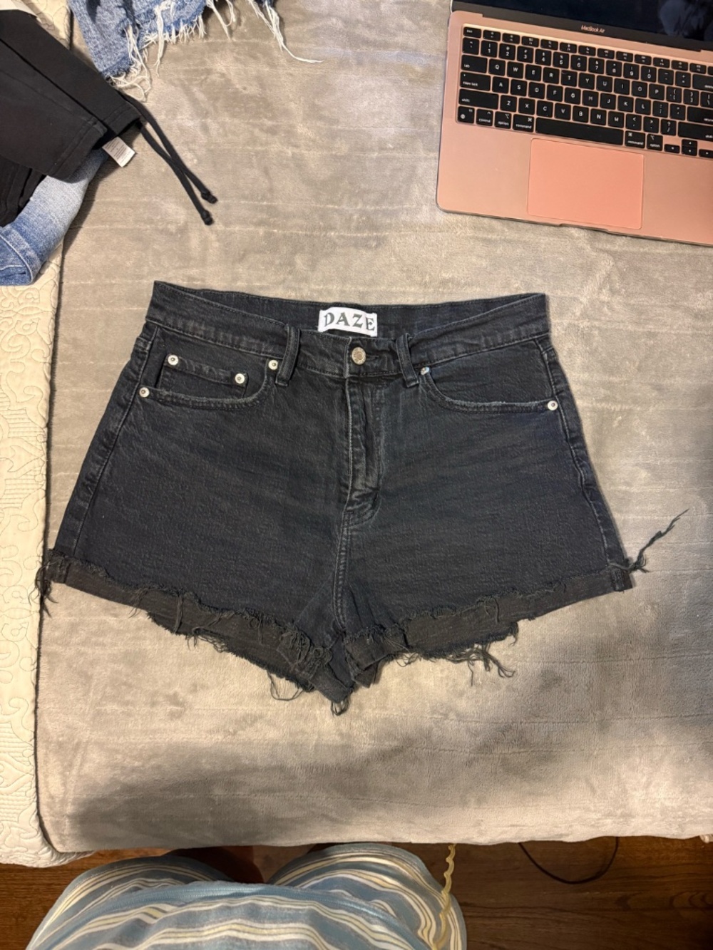 DAZE Black Denim Shorts in Size 28